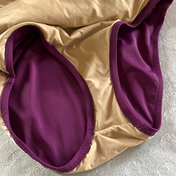 J. Crew Twisted One-Shoulder Ruched One-Piece Swimsuit‎ Purple Size 4 - Picture 13 of 13